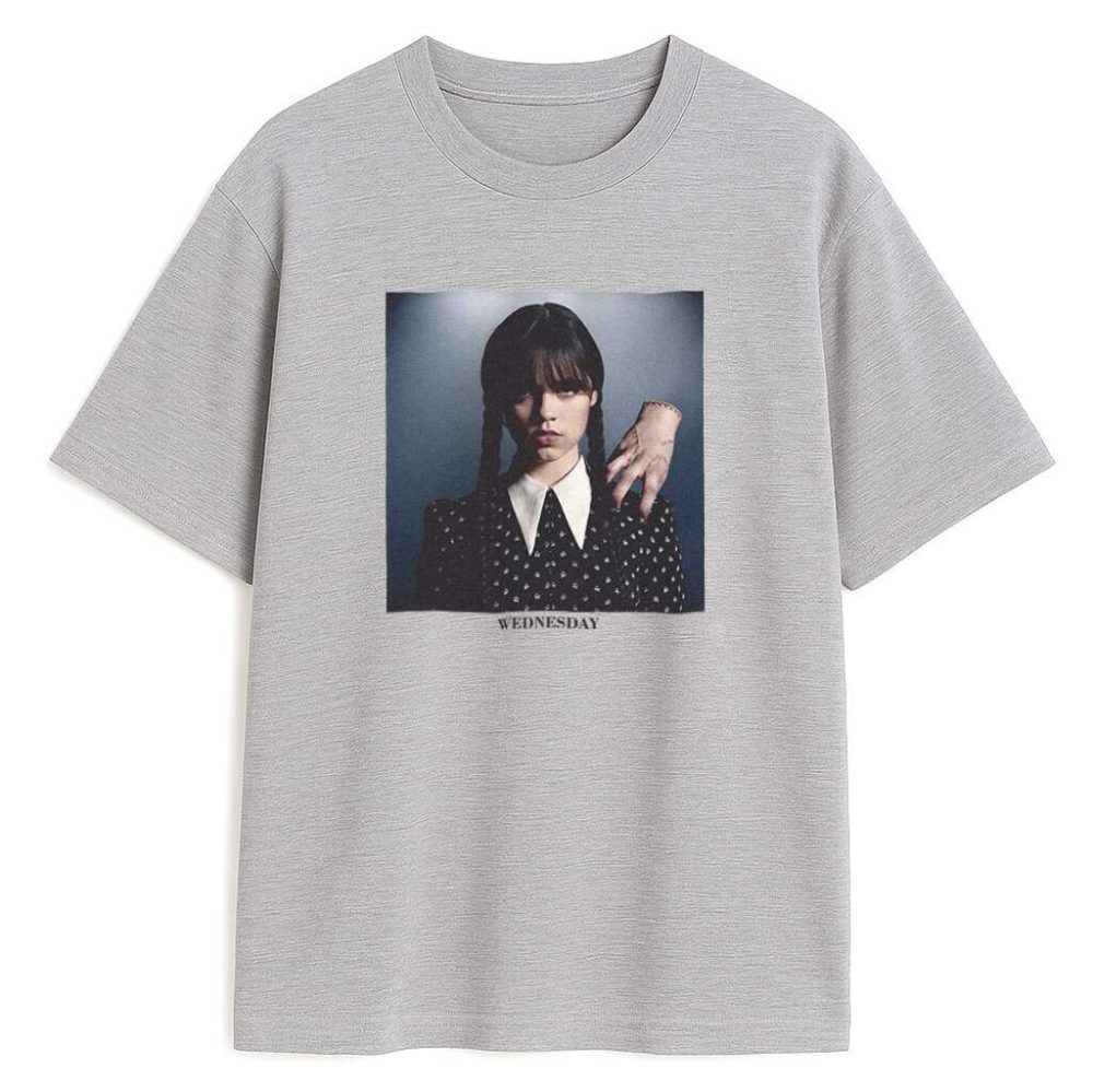 T-shirt Wednesday Addams I Rączka Wyprzedaż — zdjęcie 1